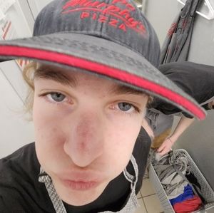 Meet your Posher, Kaden